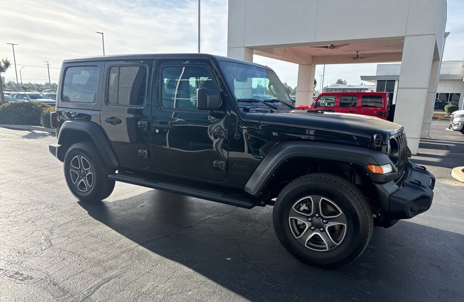 View vehicle photo 3