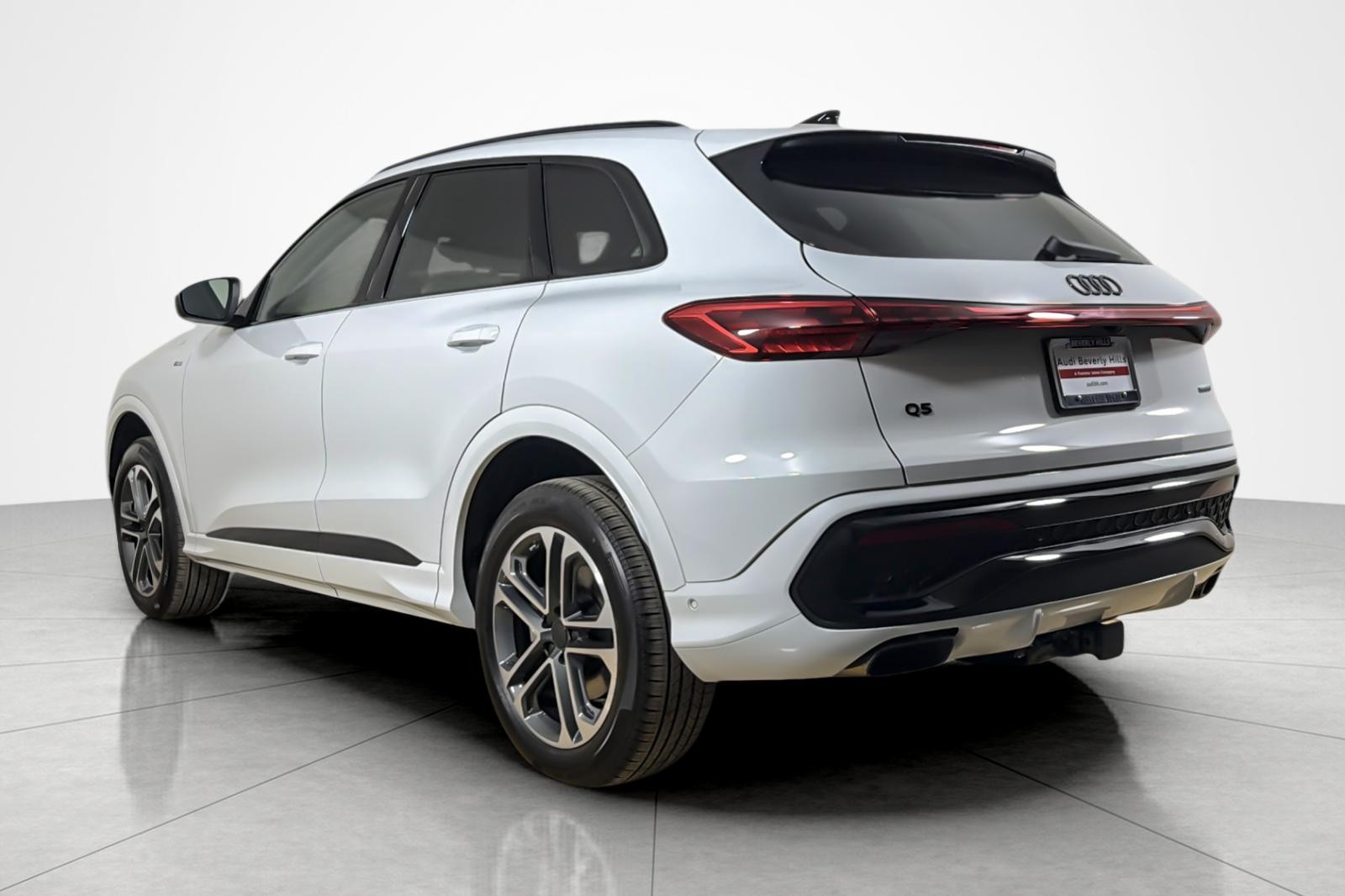 New 2026 Glacier White Metallic Audi Premium 2.0 TFSI quattro image 4