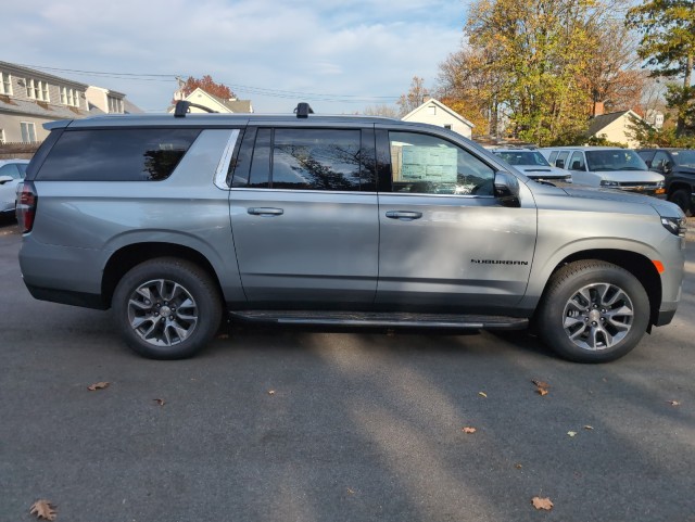 2024 Chevrolet Suburban LT 4