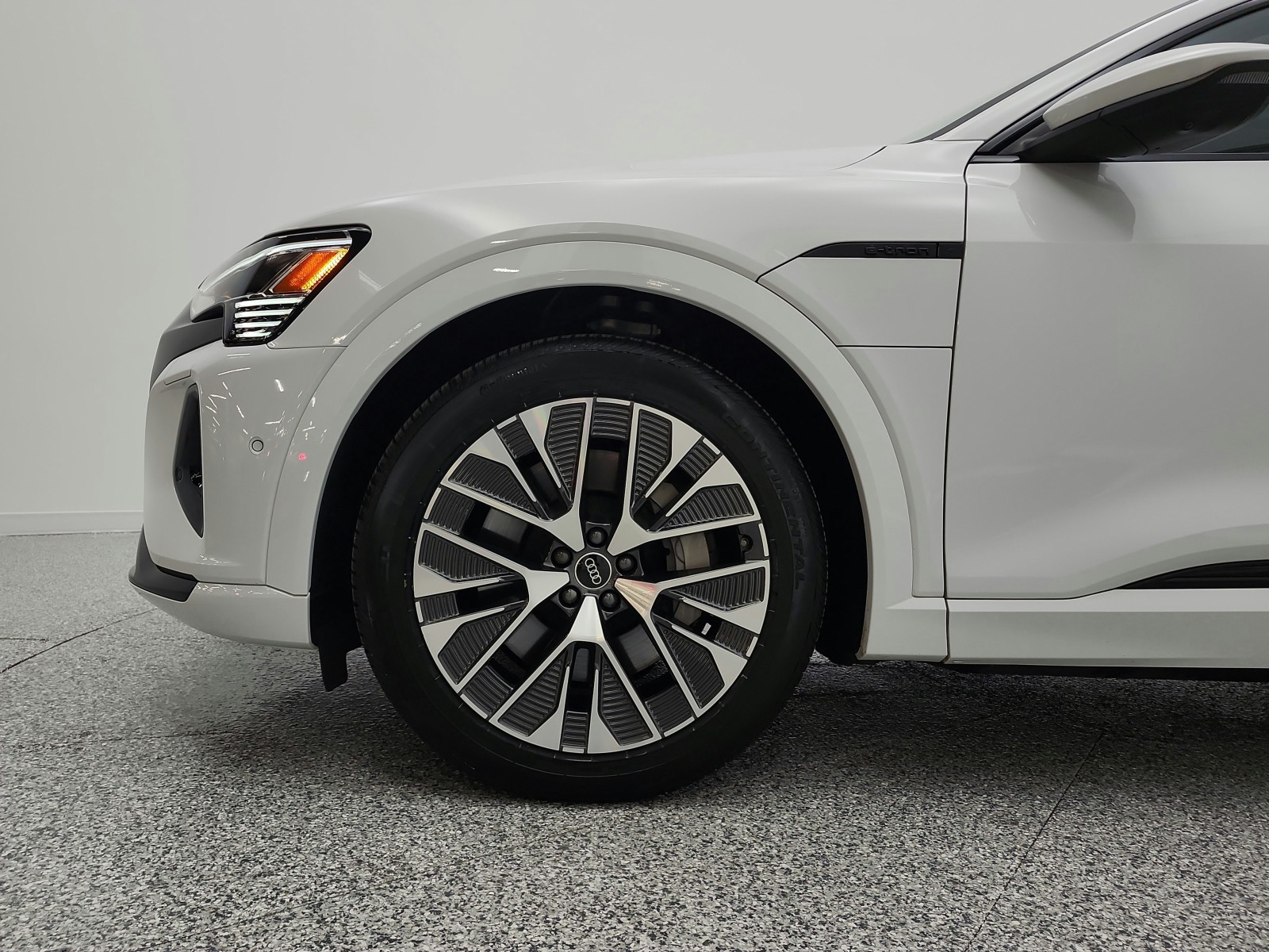 Used 2024 Glacier White Metallic Audi Premium Plus quattro image 22