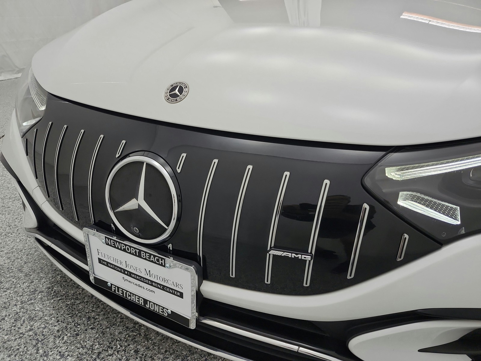 Used 2023 MANUFAKTUR Moonlight White Metallic Mercedes-Benz AMG® EQE 4MATIC+ Sedan image 31