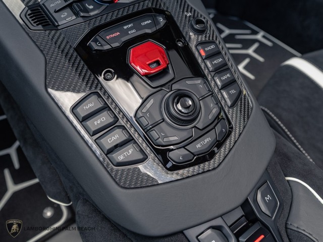 Lamborghini Aventador SVJ