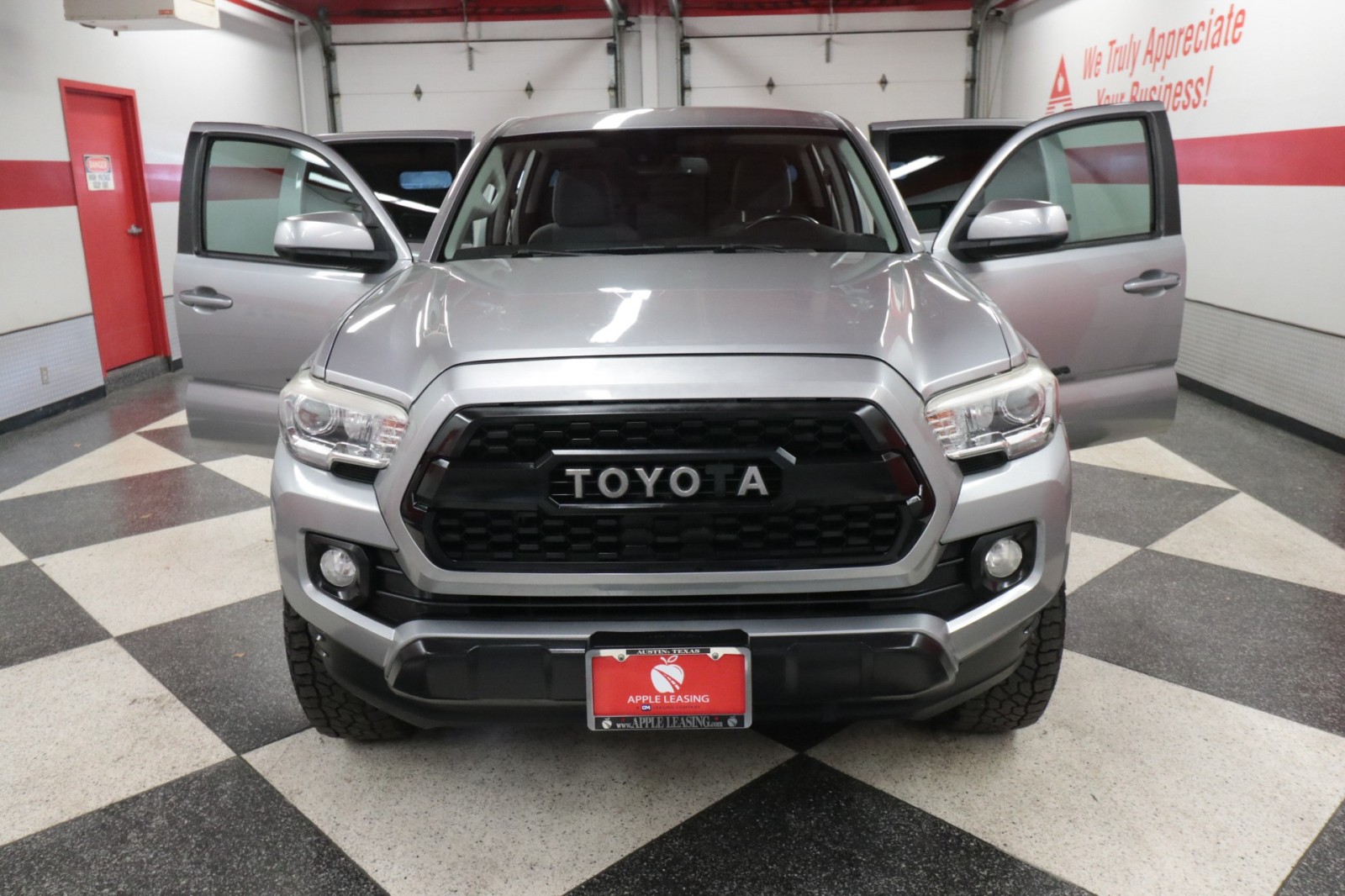 Used Car 2018 Toyota Tacoma  Sr5 For Sale Under $25,000 In Austin, Texas