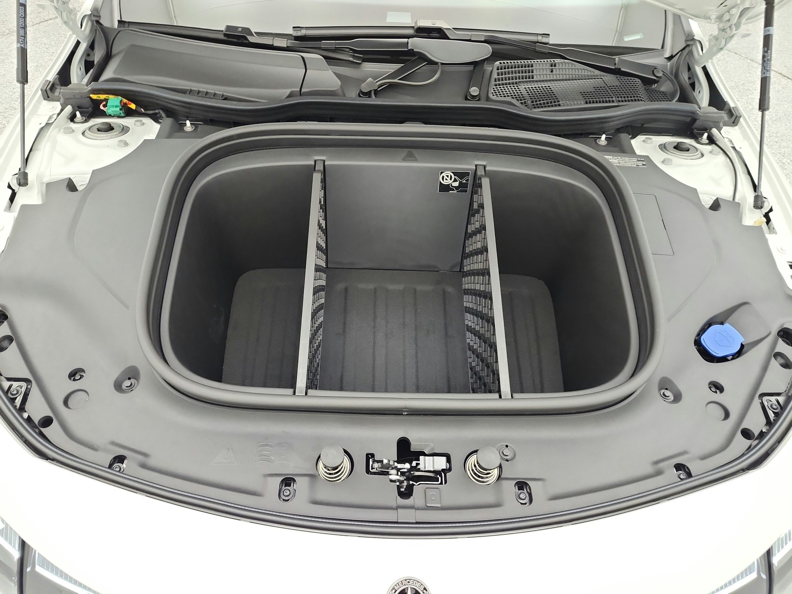 New 2027 Polar White Mercedes-Benz CLA 250+ Electric RWD image 12