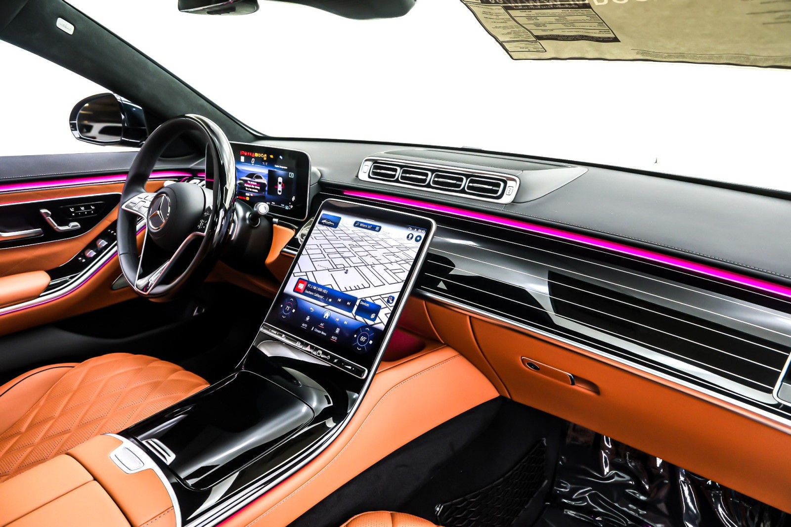 New 2026 Emerald Green Metallic Mercedes-Benz S 580 image 5