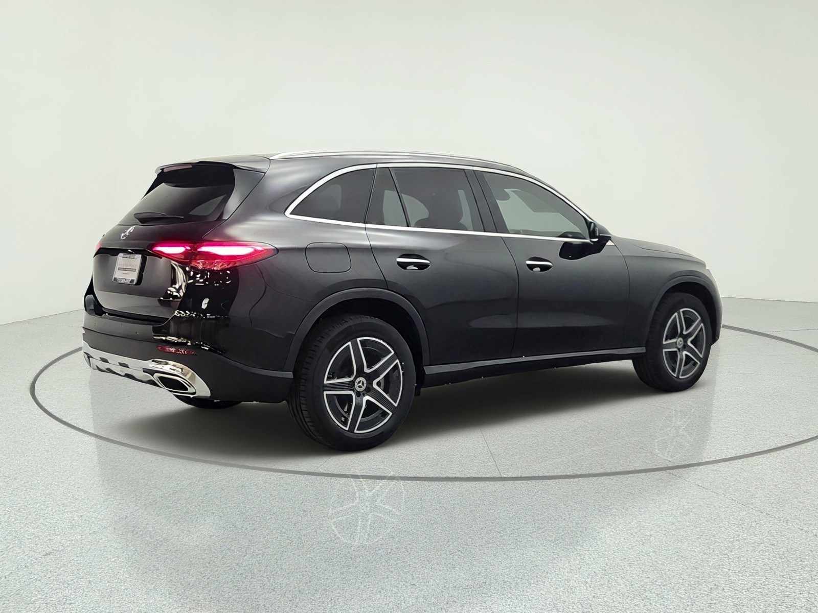 New 2027 Black Mercedes-Benz GLC 300 SUV image 5