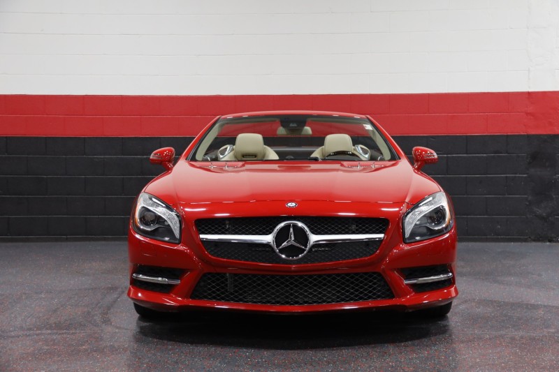 2013 Mercedes-Benz SL550 AMG Sport 2dr Convertible in , 