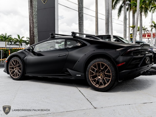 2023 Lamborghini Huracan Sterrato  in , 