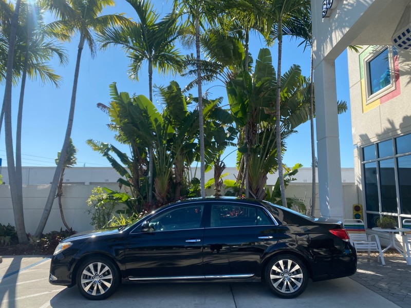 2011 Toyota Avalon Limited LOW MILES 80,879 in ,