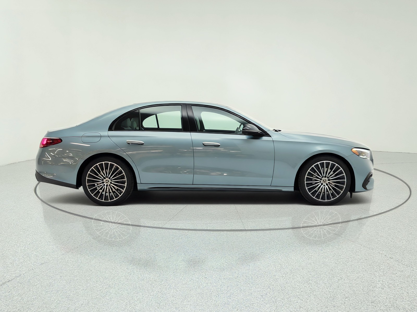 New 2026 Verde Silver Metallic Mercedes-Benz E 350 RWD Sedan image 4