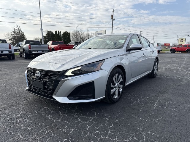 2023 Nissan Altima 2.5 S FWD Sedan Front-Wheel Drive Automatic