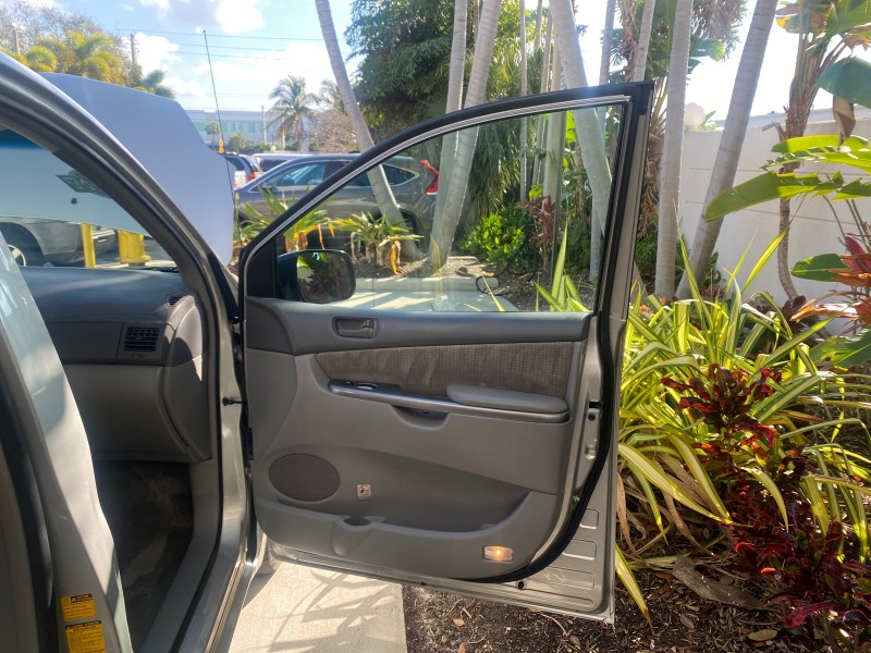 2010 Toyota Sienna LE LOW MILES 41,871 1 OWNER 7 PASSENGER in , 