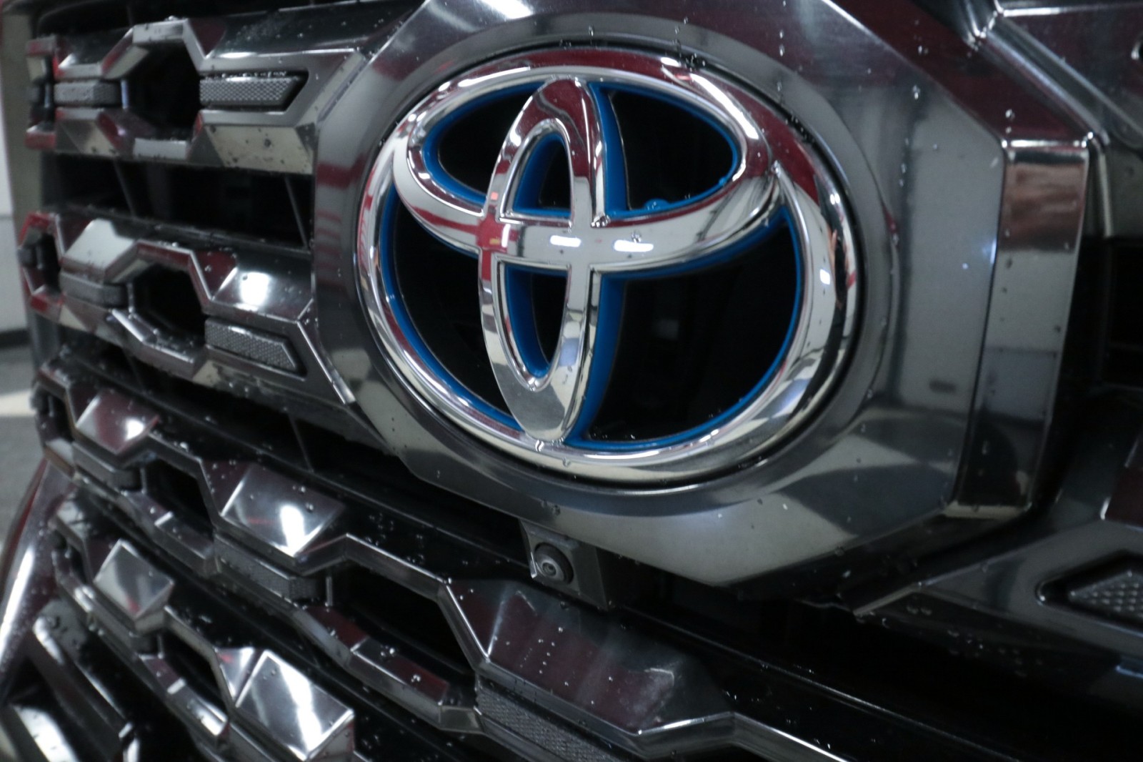 Used Car 2023 Toyota Tundra 4wd  Platinum Hybrid For Sale Under $50,000 In Austin, Texas