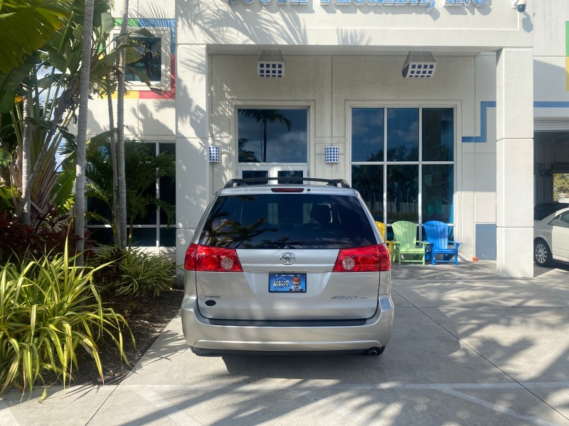 2010 Toyota Sienna LE LOW MILES 41,871 1 OWNER 7 PASSENGER in , 