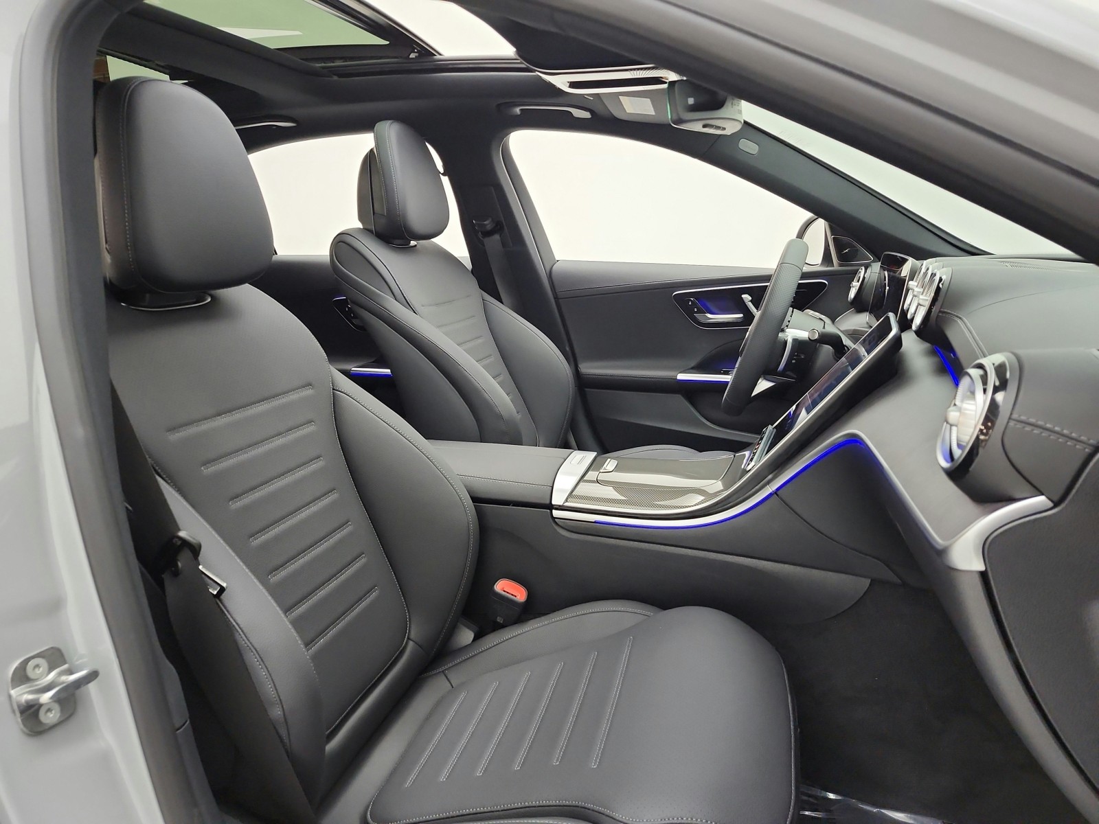 New 2026 MANUFAKTUR Alpine Grey Mercedes-Benz C 300 Sedan image 15