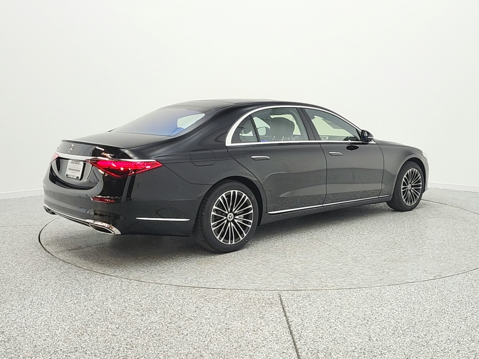 New 2026 Obsidian Black Metallic Mercedes-Benz S 580 image 5