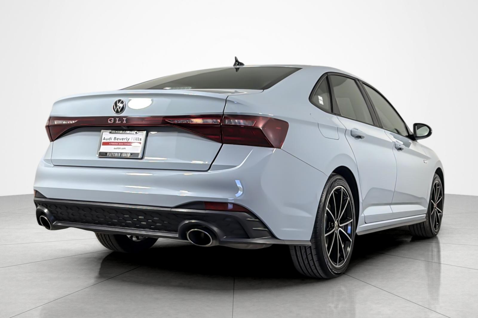 Used 2025 Pure White Volkswagen Autobahn DSG image 5