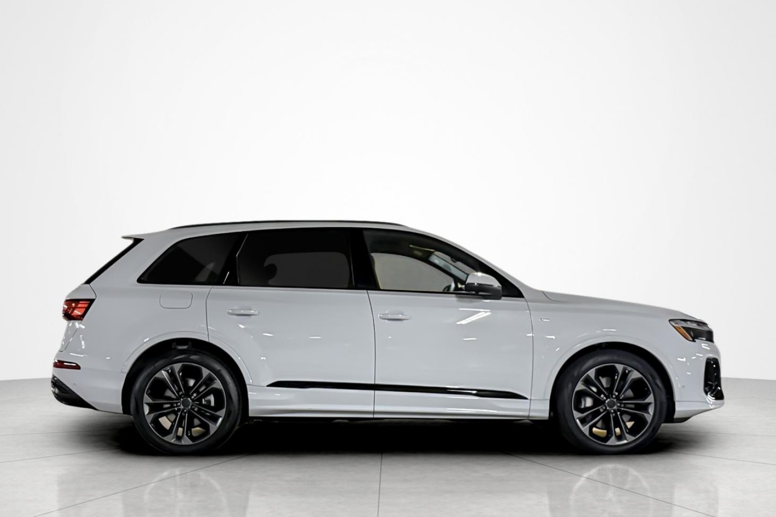 New 2026 Glacier White Metallic Audi S line Premium Plus 55 quattro *Ltd Avail* image 7