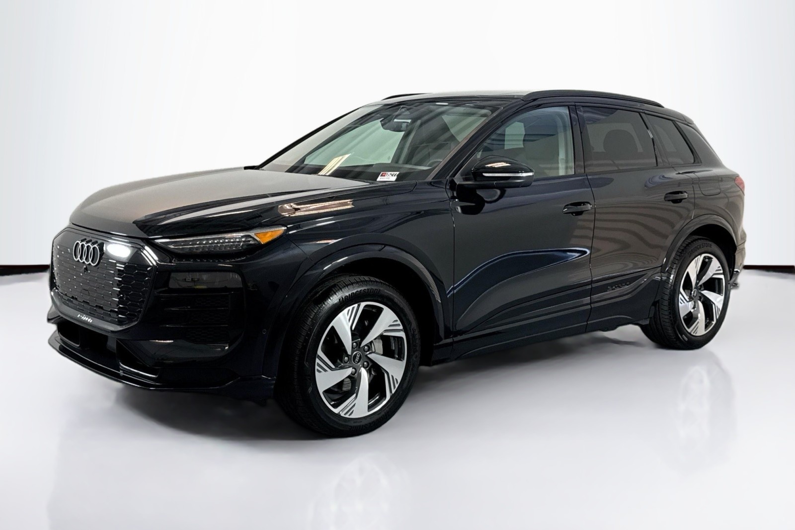 2025 Audi Q6 e-tron Premium Plus's photo