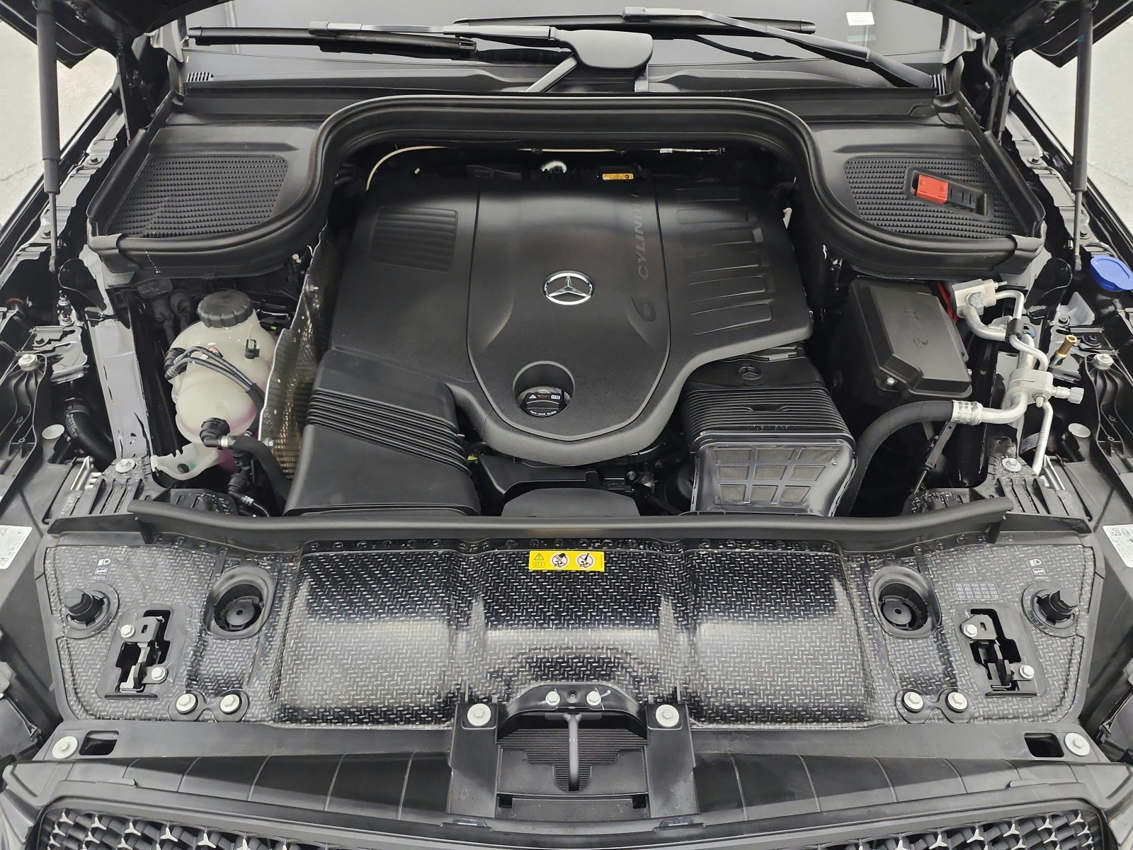 New 2026 Obsidian Black Metallic Mercedes-Benz GLE 450 image 12