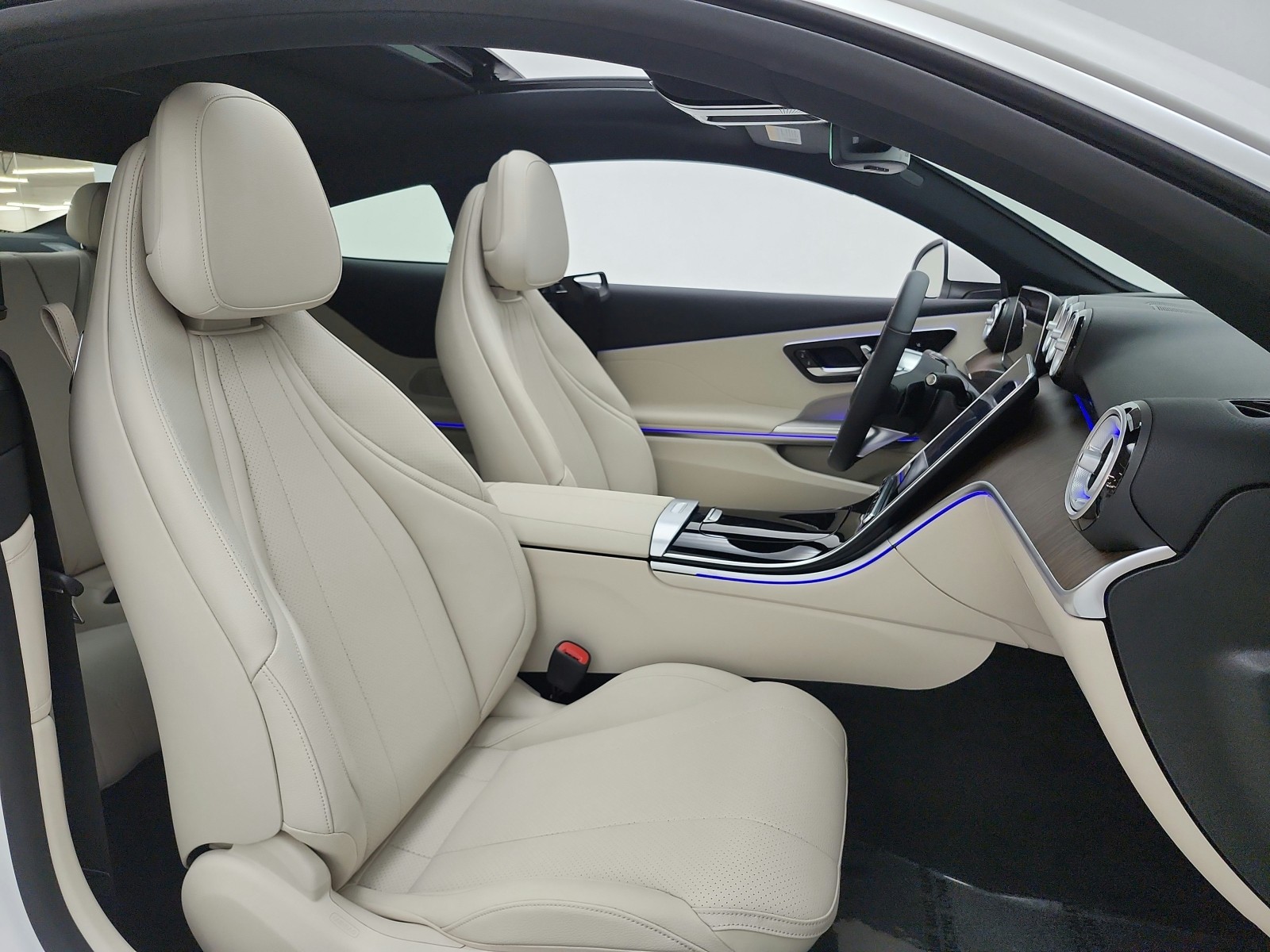 New 2027 Polar White Mercedes-Benz CLE 300 4MATIC® Coupe image 14
