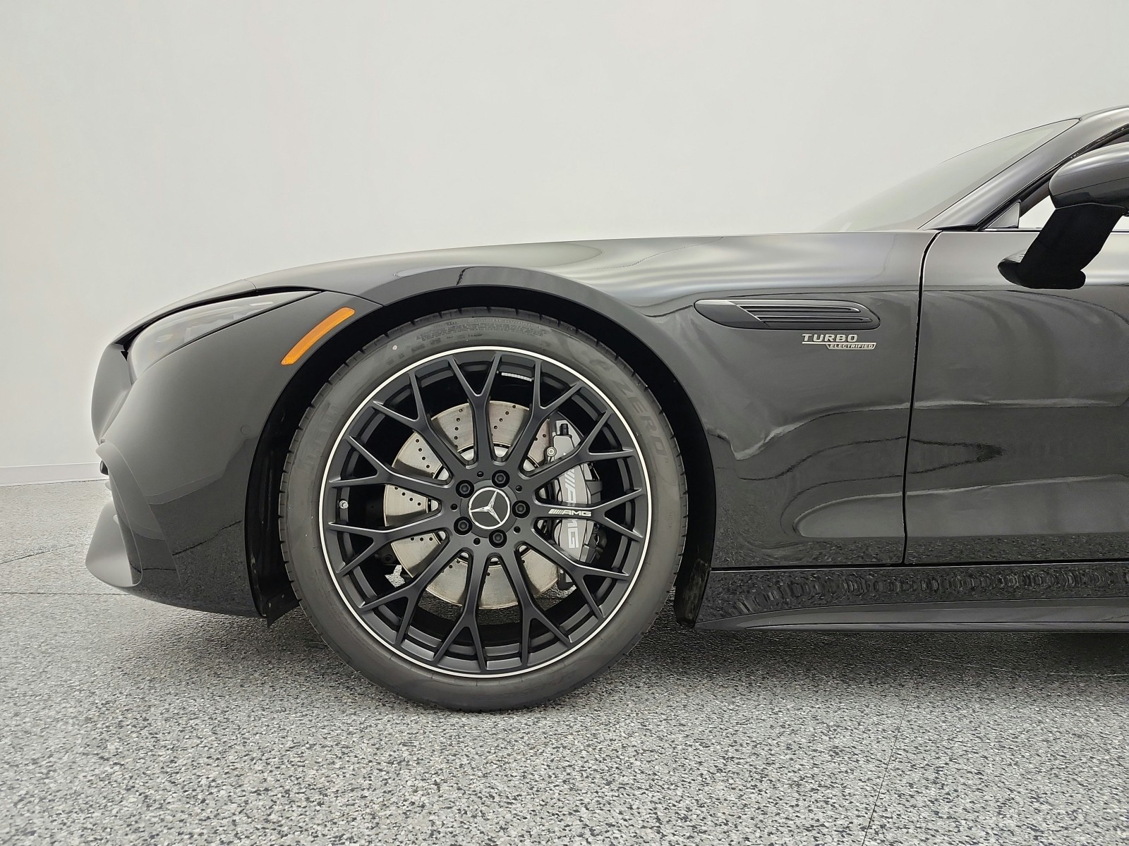 New 2026 Obsidian Black Metallic Mercedes-Benz AMG® SL 43 image 15