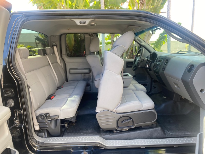 2006 Ford F-150 STX 4 DOOR LOW MILES 92,223 in ,