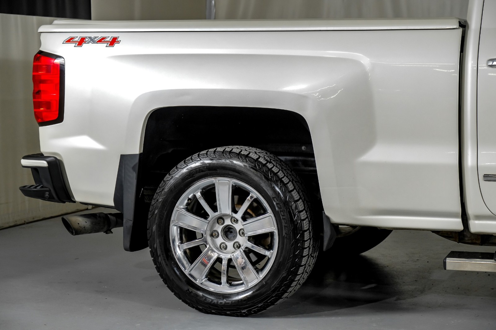 2014 Chevrolet Silverado 1500 High Country 6