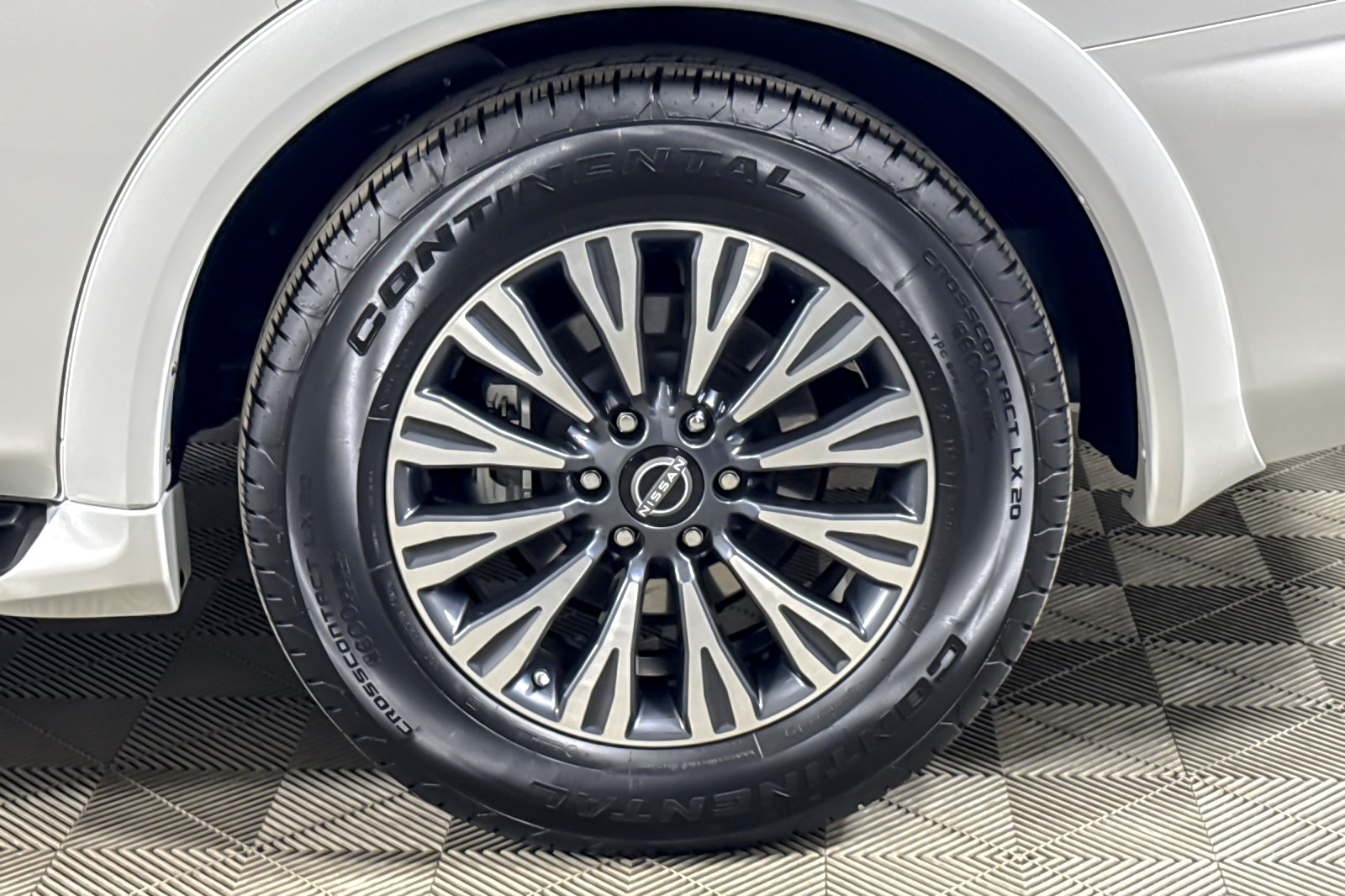 Used 2022 WHITE Nissan 4x4 SL image 27