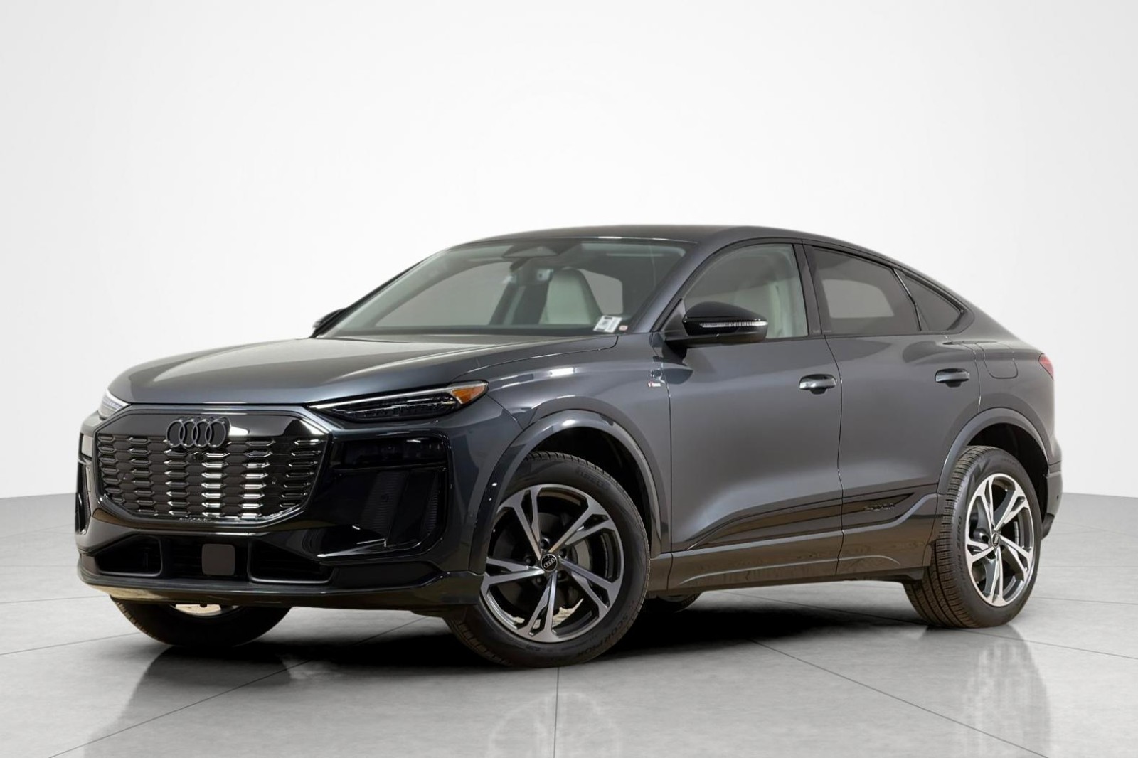 2027 Audi Q6 e-tron Sportback Premium Plus quattro