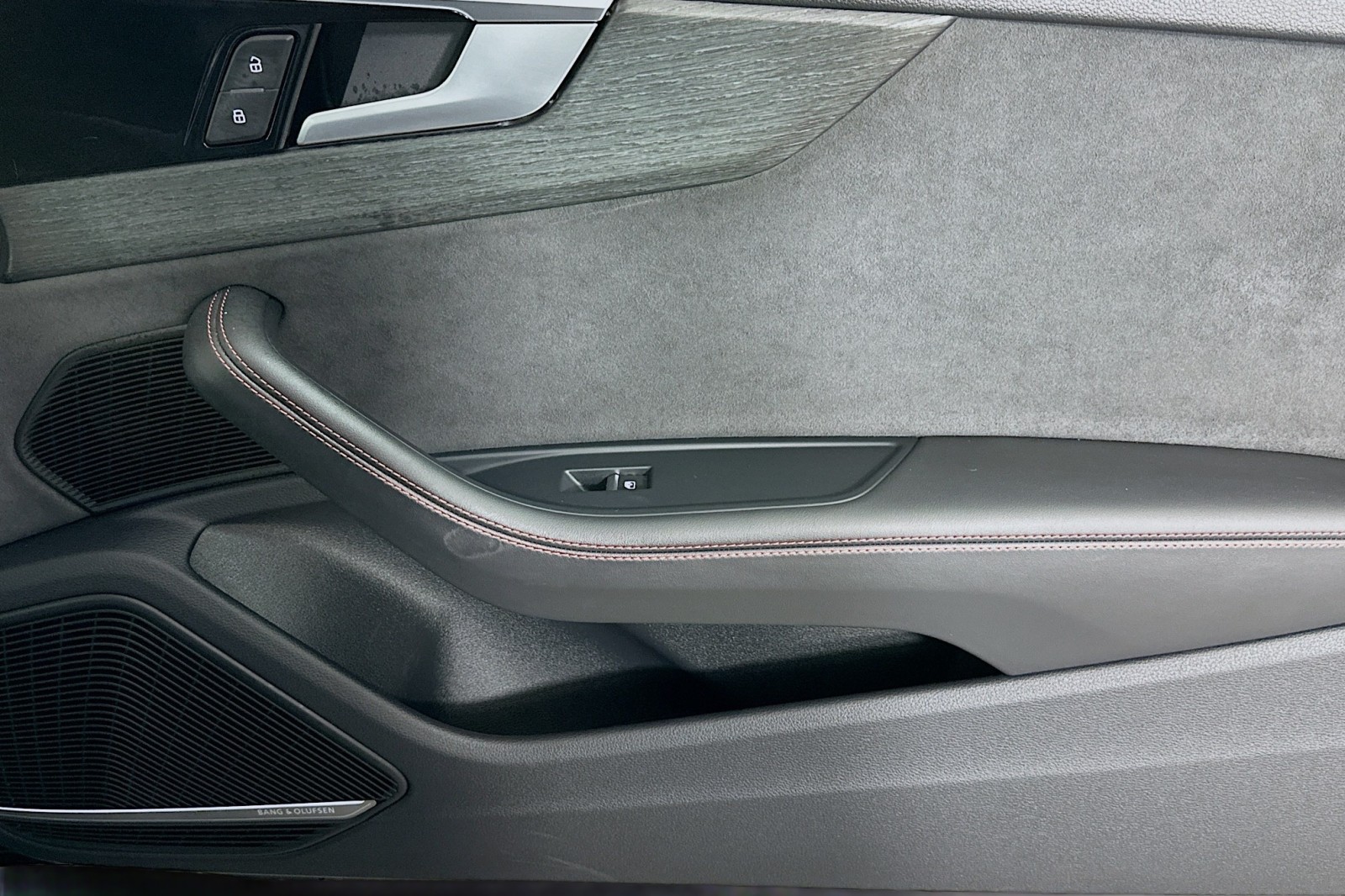 Used 2023 Mythos Black Metallic/Black Roof Audi Premium Plus image 23