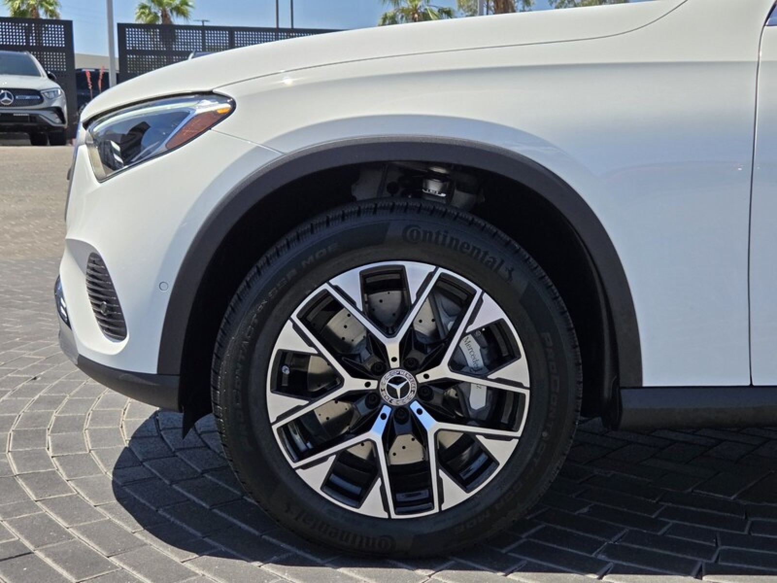 New 2026 Polar White Mercedes-Benz GLC 350e 4MATIC® SUV image 10