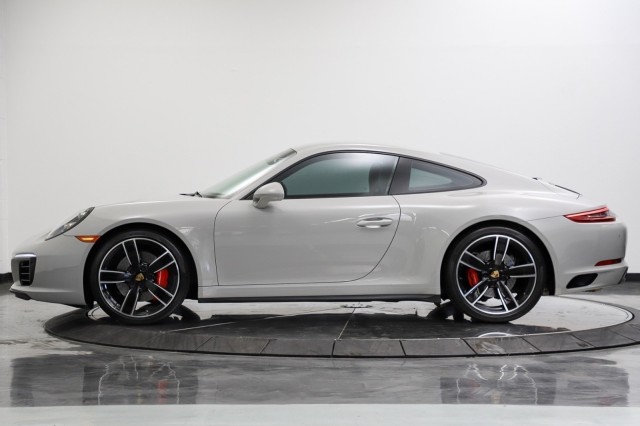 2019 Porsche 911 Carrera 4S 2