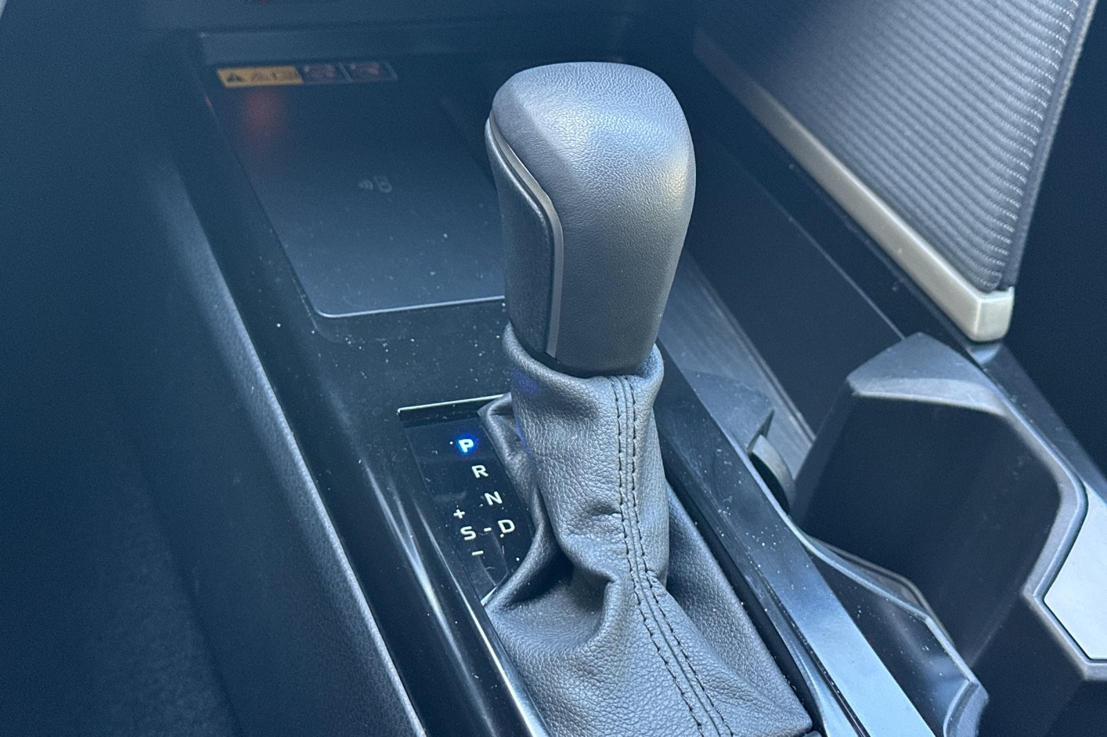 Used 2025 GRAY Toyota LE image 19