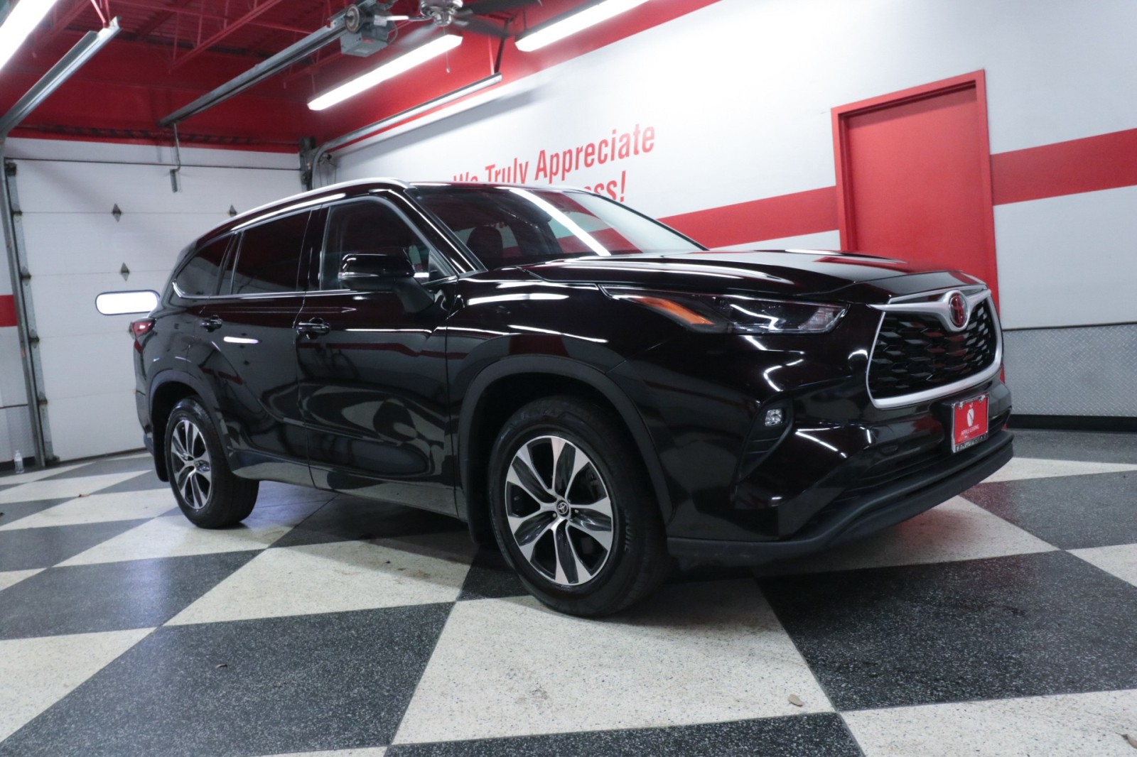 Used Car 2022 Toyota Highlander  Xle For Sale Under $35,000 In Austin, Texas