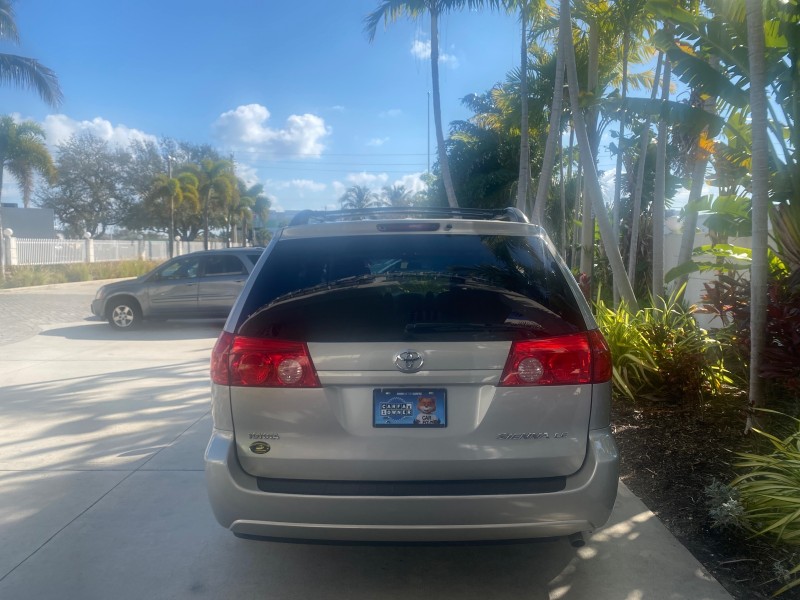2010 Toyota Sienna LE LOW MILES 41,871 1 OWNER 7 PASSENGER in , 