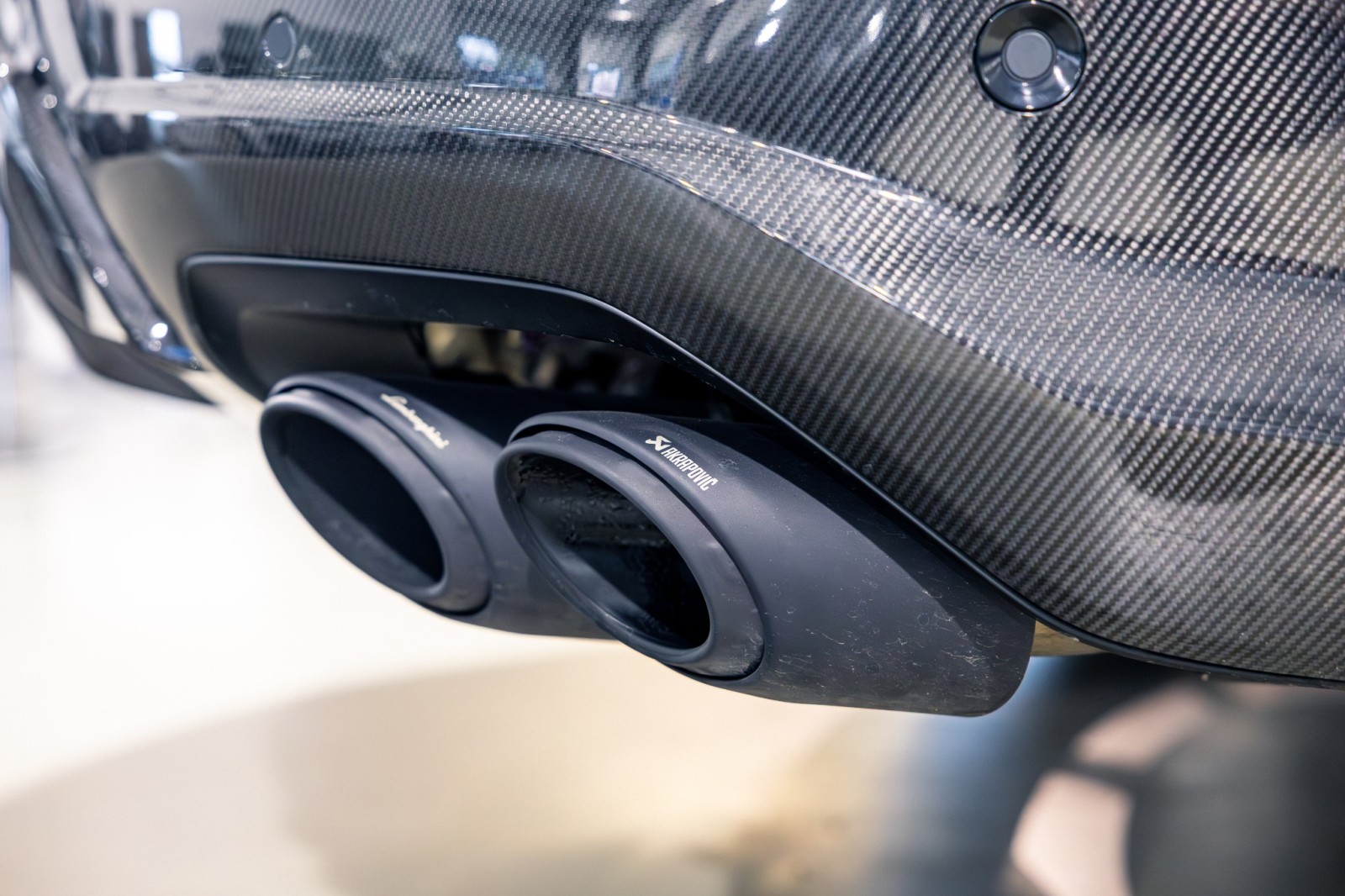 Used Car 2024 Lamborghini Urus  Performante - $336,363 Msrp - $13k Viola Pasifae - Full Exterior Carbon Fiber For Sale Under $320,000 In Boerne, Texas