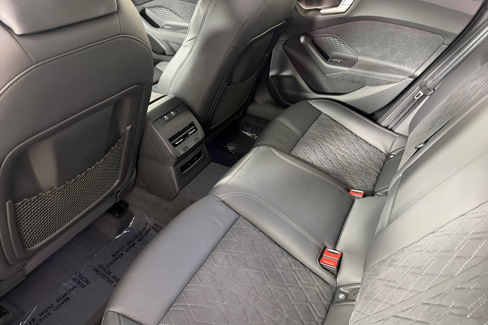 Used 2025 Mythos Black Metallic Audi Premium Plus 3.0 TFSI quattro image 11