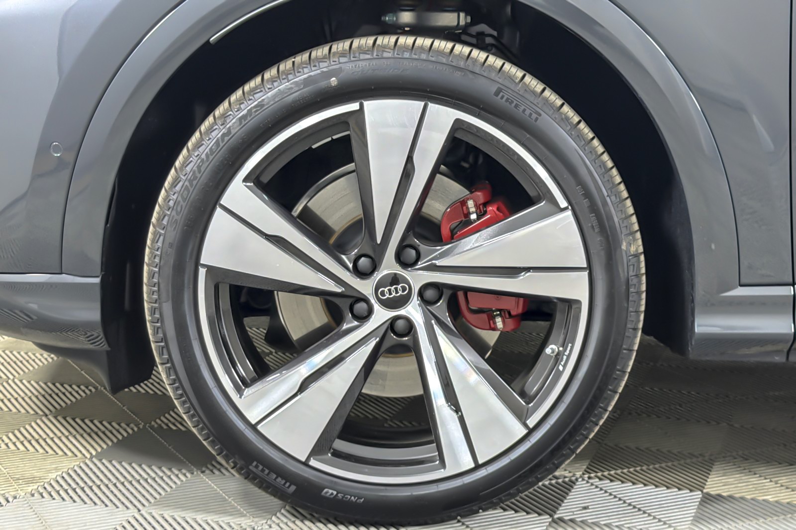 New 2026 Tambora Gray Metallic Audi Premium Plus 3.0 TFSI quattro image 25