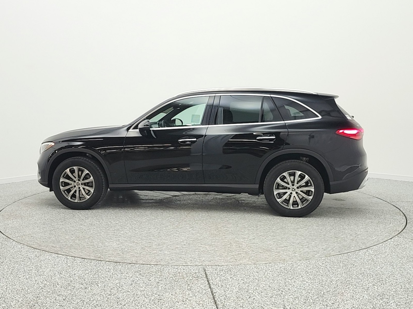 New 2026 Black Mercedes-Benz GLC 300 SUV image 8
