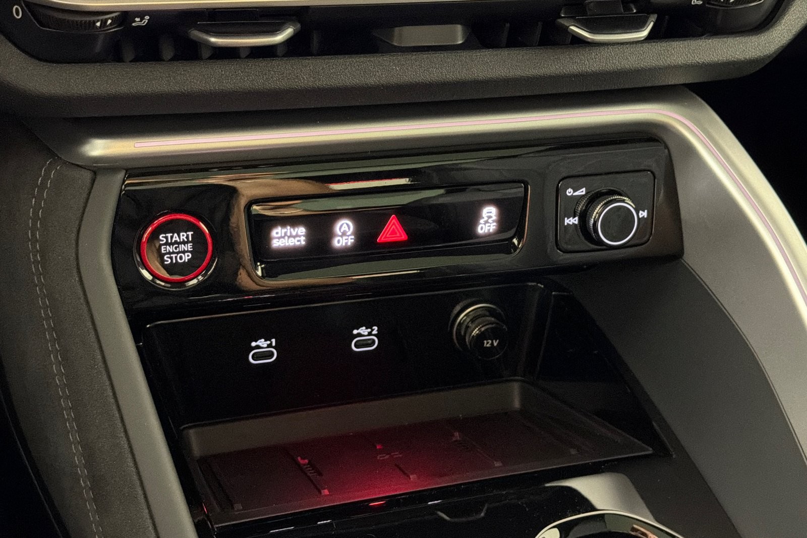 New 2025 Glacier White Metallic Audi Premium Plus 3.0 TFSI quattro image 20