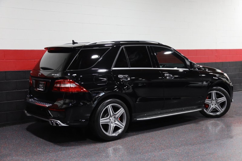 2014 Mercedes-Benz ML63 AMG Designo w/Performance Package 4-Matic 4dr Suv in , 