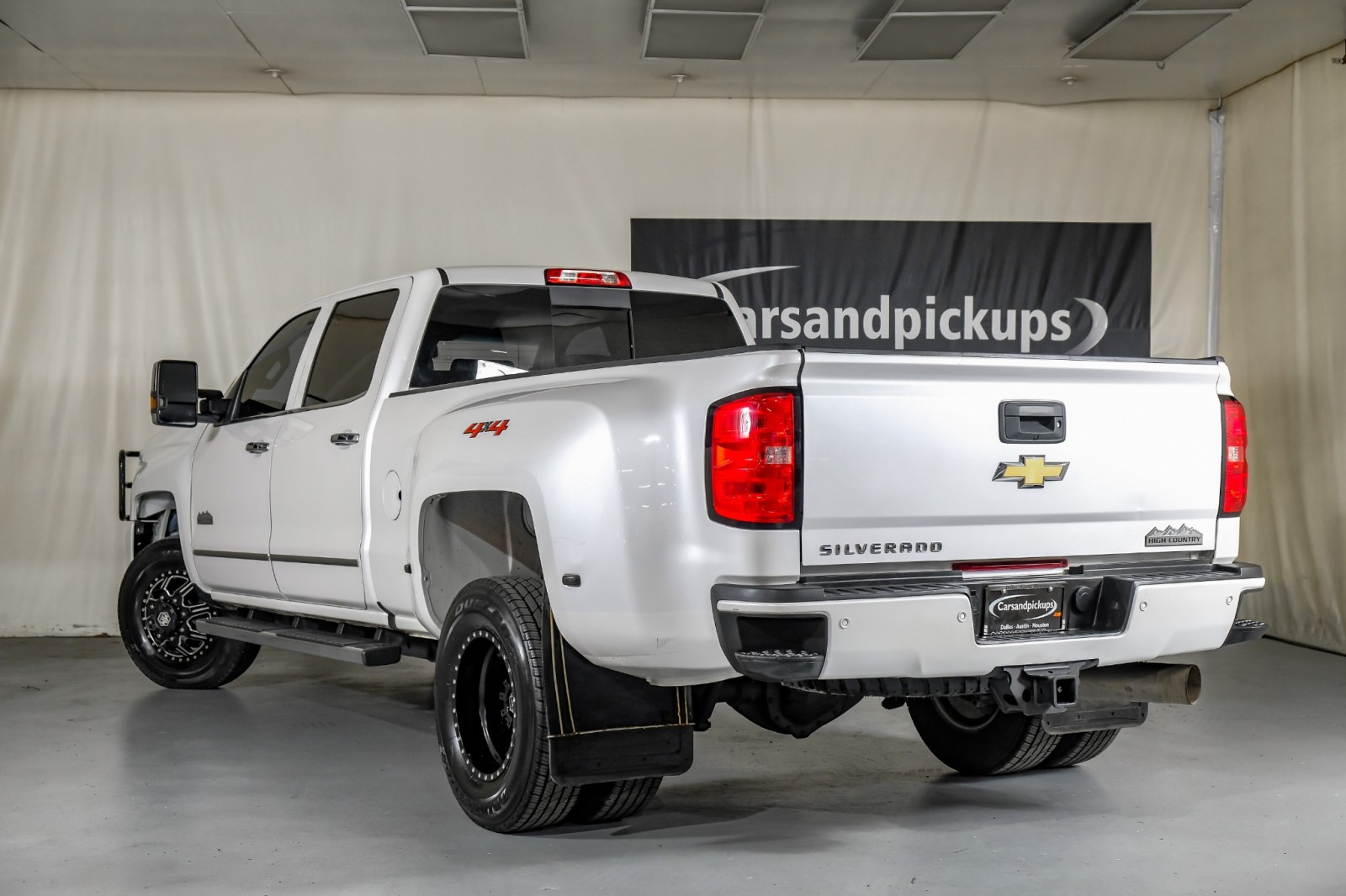 2018 Chevrolet Silverado 3500HD High Country 10