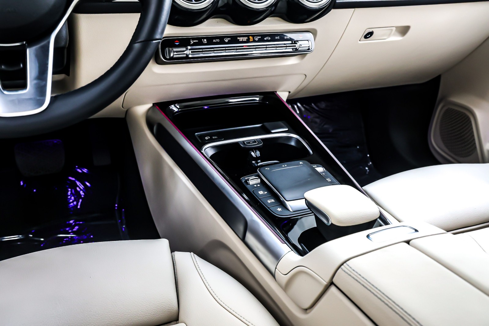 Used 2022 Iridium Silver Metallic Mercedes-Benz GLB 250 SUV image 7