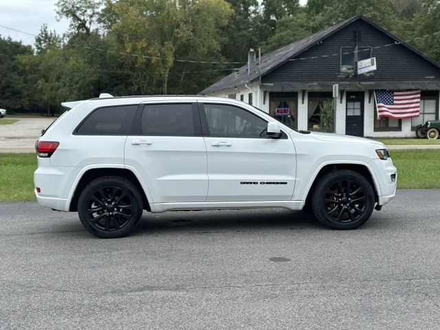 2017 Jeep Grand Cherokee Altitude in , 