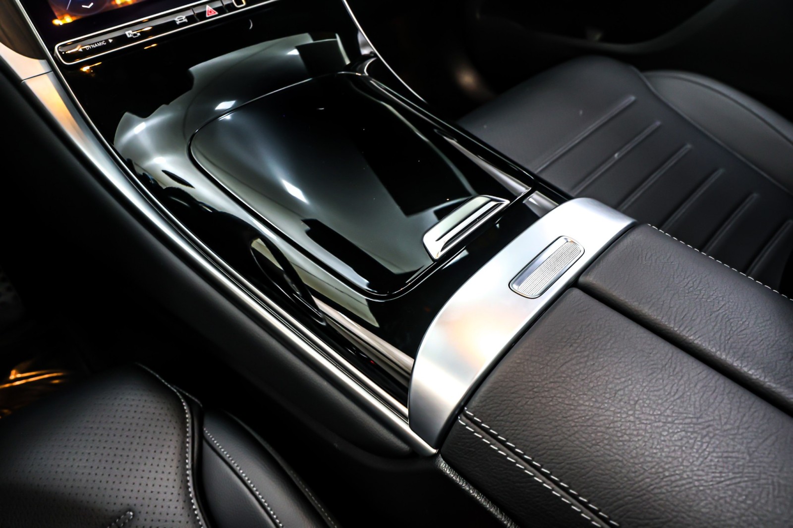 Used 2024 Obsidian Black Metallic Mercedes-Benz GLC 300 4MATIC® SUV image 6