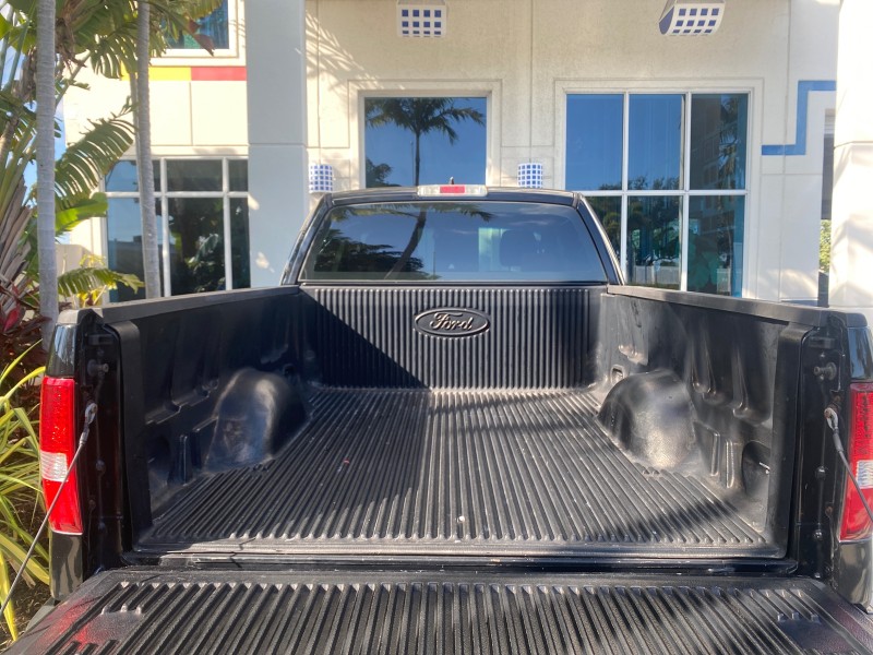 2006 Ford F-150 STX 4 DOOR LOW MILES 92,223 in ,