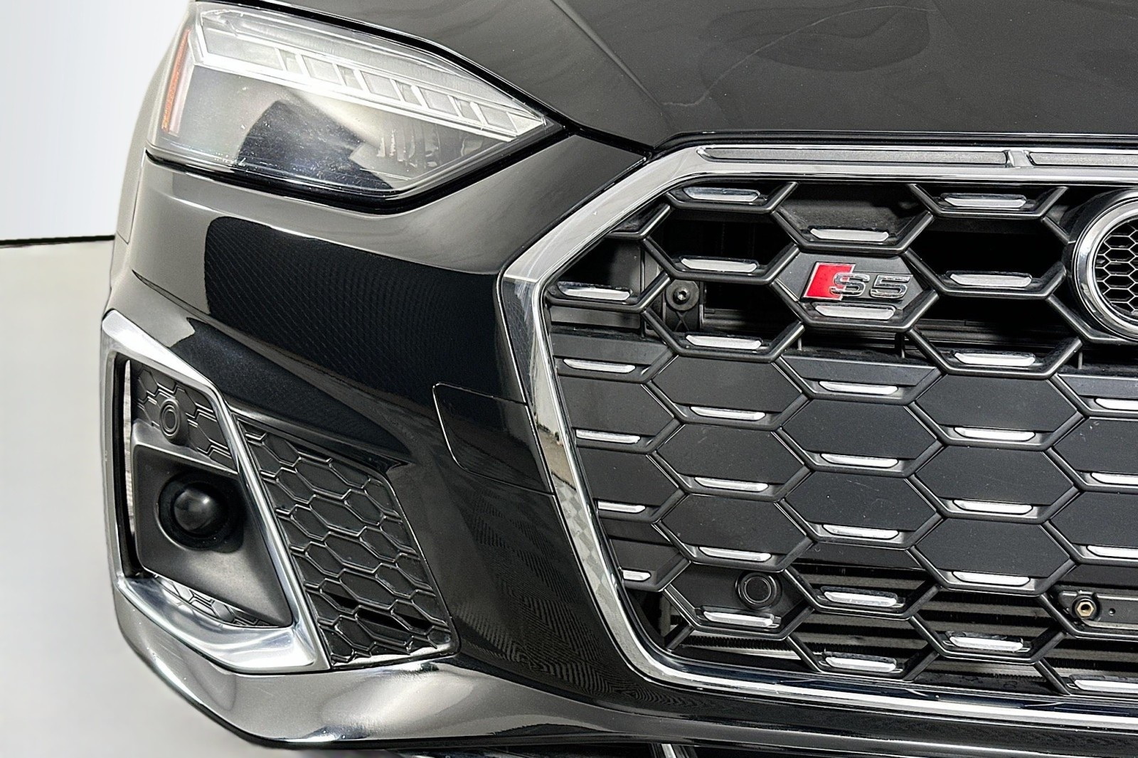 Used 2023 Mythos Black Metallic/Black Roof Audi Premium Plus image 16