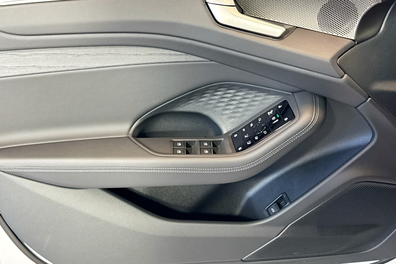 New 2026 GLACIER WHITE Audi Premium Plus quattro image 15