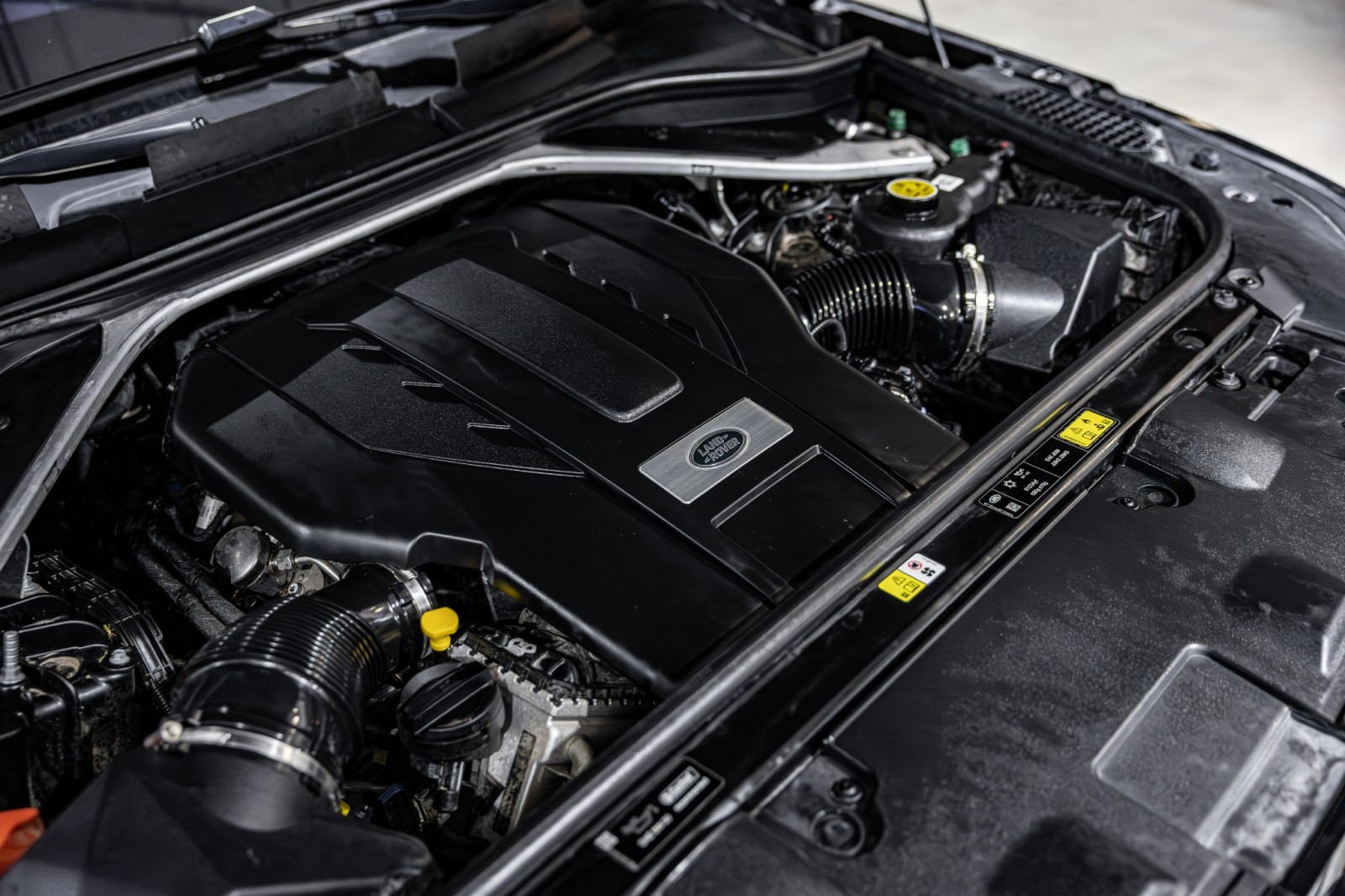 Used Car 2023 Land Rover Range Rover  Se For Sale Under $110,000 In Boerne, Texas